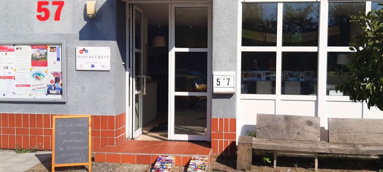 Eingangstür des Kontakt-Werk