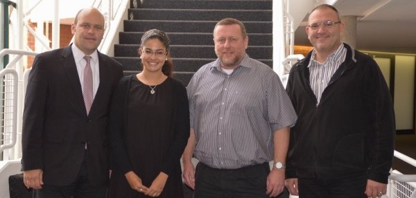 Auszubildende Farah Aznai