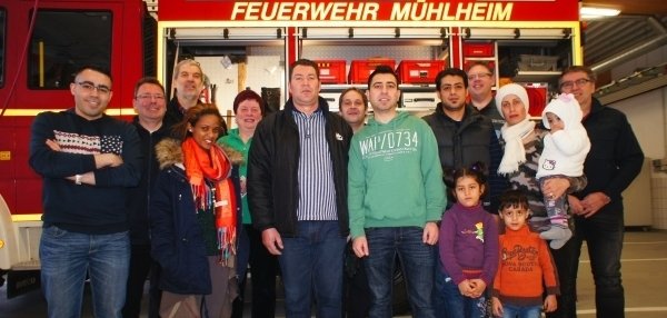 Besuch der Flüchtlinge bei der Mühlheimer Feuerwehr