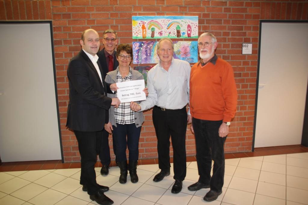Spendenübergabe an Freundeskreis Thiogo