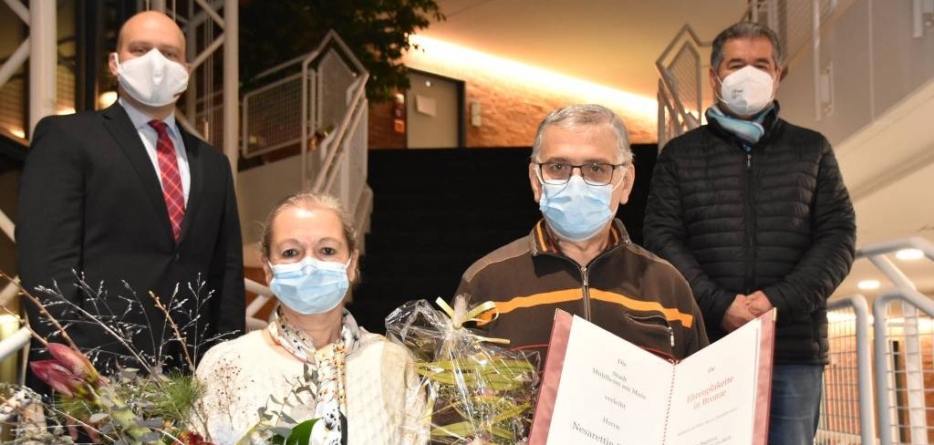 Ehrenplakette Nesarettin Elmaci