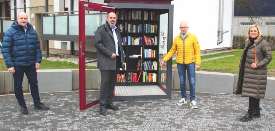 Lesehäuschen in der Ludwigstraße eröffnet