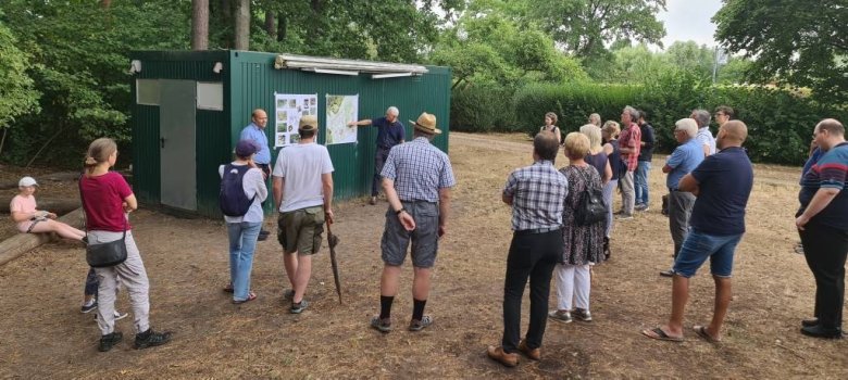 Neugestaltung des Waldspielplatzes Biebercamp Neugestaltung des Waldspielplatzes Biebercamp