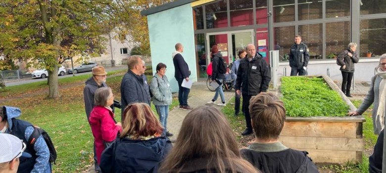Begehung im Rahmen der Sicherheitsinitiative KOMPASS Begehung im Rahmen der Sicherheitsinitiative KOMPASS