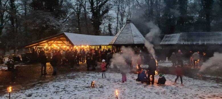 Vom Weihnachtsblasen zum Adventsfeuer Vom Weihnachtsblasen zum Adventsfeuer