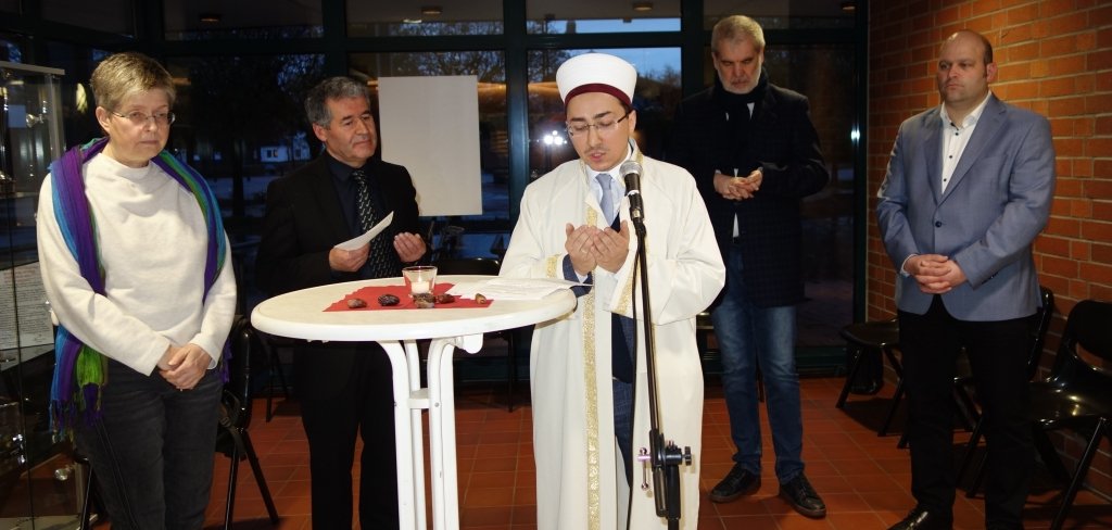 Gedenkveranstaltung für Erdbebenopfer in der Türkei und Nordsyrien und Iftar im Rathaus