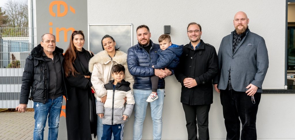 Cosimo Tassone mit Familie, Bürgermeister Dr. Alexander Krey und Olaf Burmeister-Salg