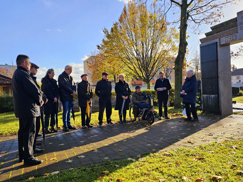 Kranzniederlegungen des Magistrats am Volkstrauertag 2023