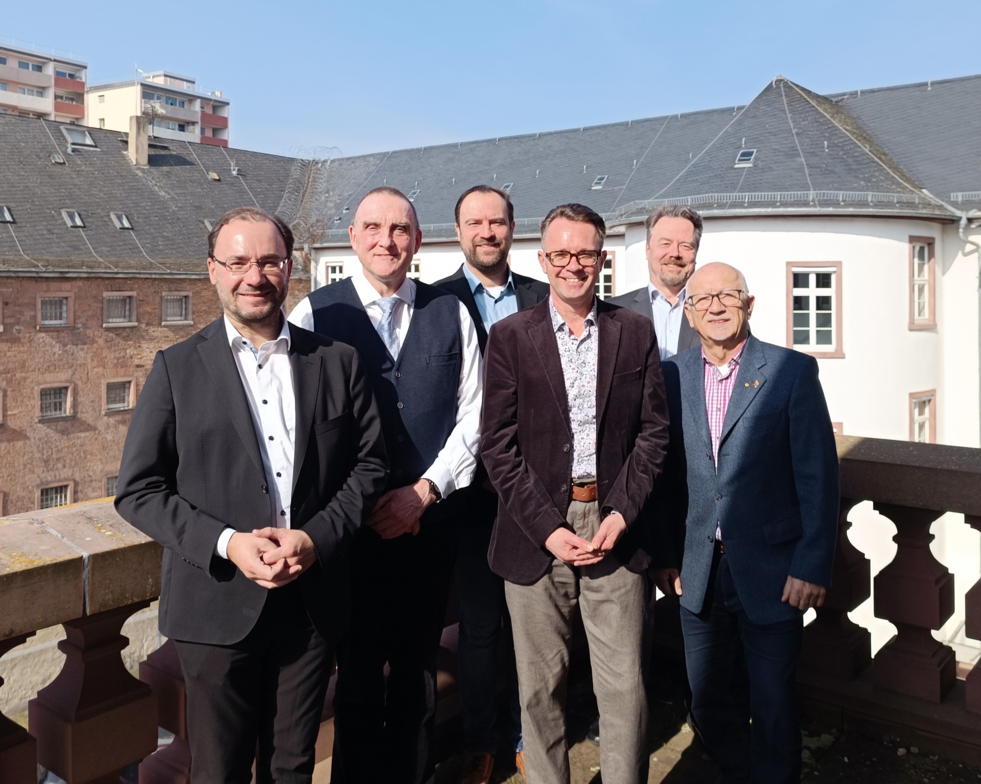 v.l.n.r.: Bürgermeister Dr. Krey, Stephan Harald Voigt, Dominik Stier, Präsident Erik Geisler, Thomas Dammel (Sachbearbeiter beim Amtsgericht), Alfons Ott