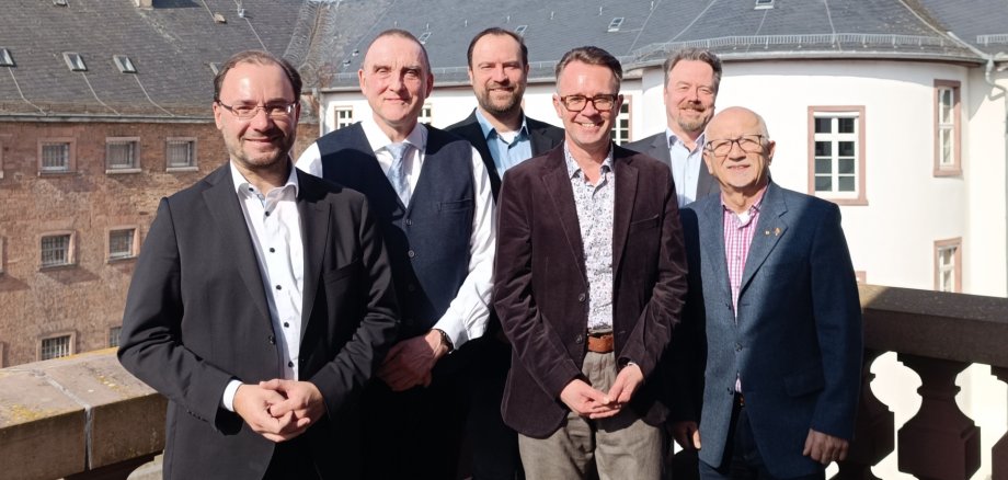 v.l.n.r.: Bürgermeister Dr. Krey, Stephan Harald Voigt, Dominik Stier, Präsident Erik Geisler, Thomas Dammel (Sachbearbeiter beim Amtsgericht), Alfons Ott