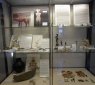 Vitrine links: Latenekultur; Vitrine rechts: Römerzeit